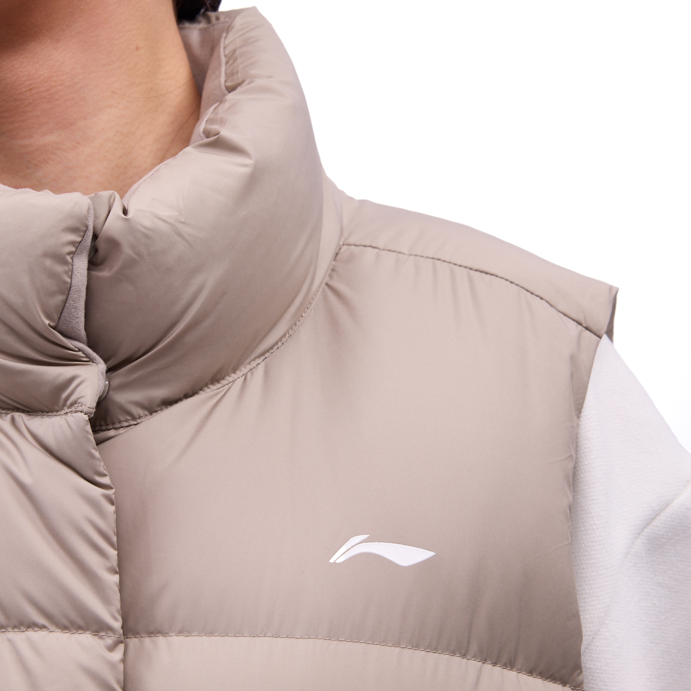 AMRV034-2 Жилет пуховый Workout серый